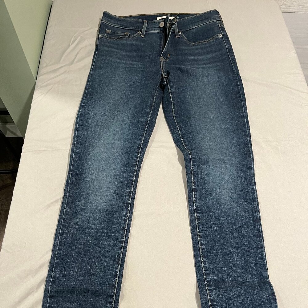 Levis 311 Shaping Skinny Jeans Size 28